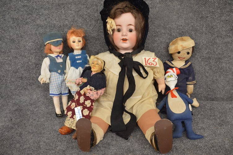 GROUPING OF MISC DOLLS: GROUPING OF MISC DOLLS TO INC: K AND K #58 SHOULDER HEAD , RAVCA NYLON WOMAN WITH PAINTED FEATURES, CAT IN THE HAT AND EFFANBEE DOLLS