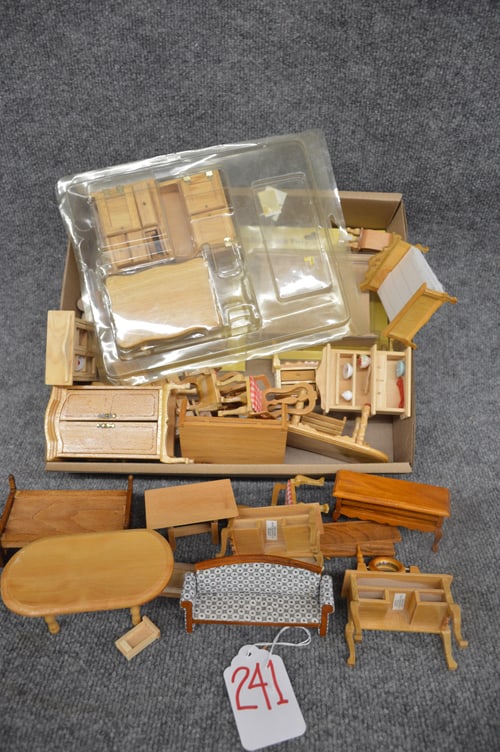 WOOD DOLL FURNITURE (1 of 1)