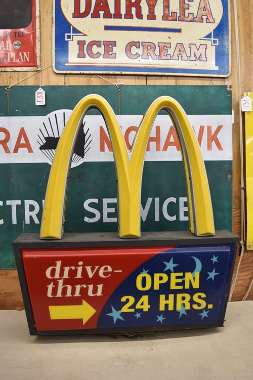 MCDONALDS SIGN (1 of 1)