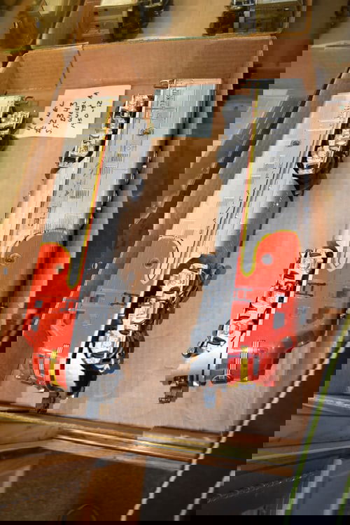 LIONEL TRAINS (1 of 2)