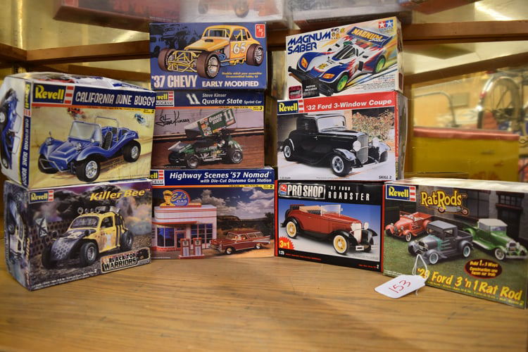 (9) MODEL KITS: GROUP OF (9) MODEL KITS TO INC: REVEL STEVE KINSER QUAKER STATE SPRINT CAR, CALIF DUNE BUGGY, KILLER BEE, HIGHWAY SCENES 57 NOMAD, 29 RAT RODS (3 IN 1) & 32 FORD 3 WINDOW COUP, AMT 32 ROADSTER & 37 CH