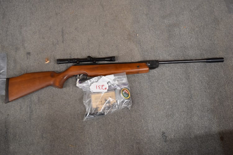 BEEMAN PELLET RIFLE: BEEMAN R10 BREAK ACTION .177 CALIBER PELLET RIFLE