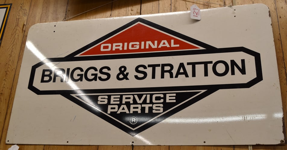BRIGGS & STRATTON SIGN (1 of 1)
