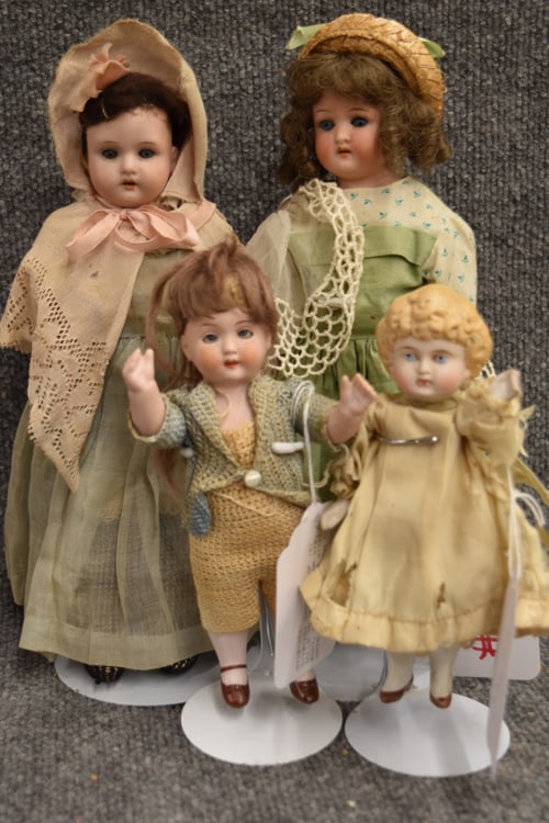 12" AM 370; 12" HEUBACH 275 13/0; & (2) ALL BISQUE 8" MARKED 545 19 (1 of 3)