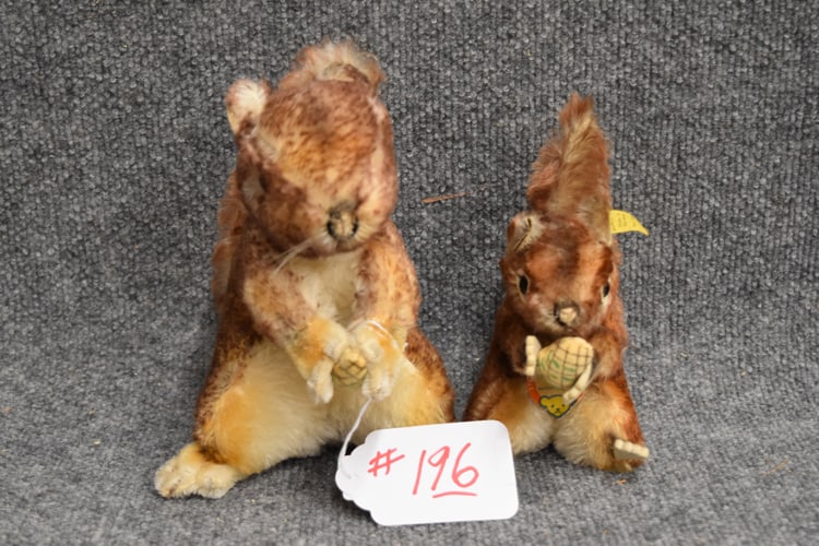 (2) STEIFF SQUIRRELS (1 of 2)