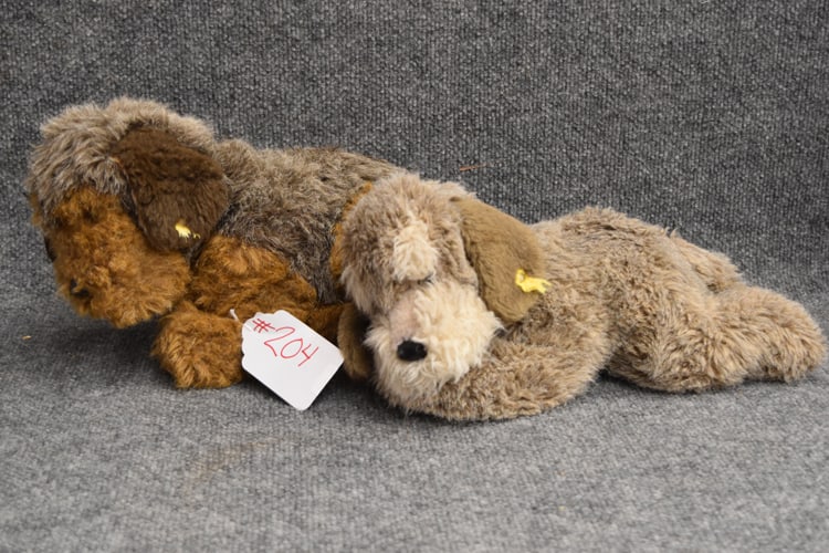 (2) STEIFF DOGS (1 of 2)