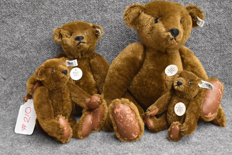 (4) STEIFF BEARS (1 of 2)