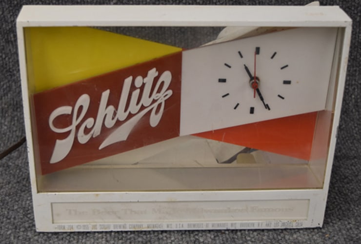 SCHLITZ CLOCK (1 of 2)