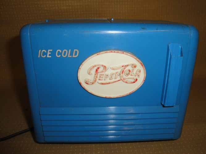 Pepsi Cola Cooler Radio: Pepsi Cola Cooler Radio - Model PCR-5 - 8 1/2"W x 9"H x5"D