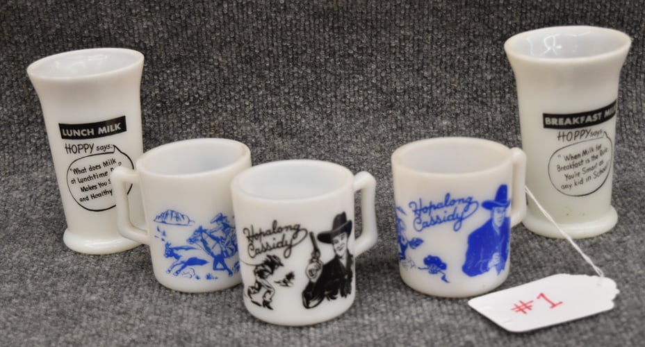 GROUPING OF HOP-A-LONG CASSIDY GLASS CUPS