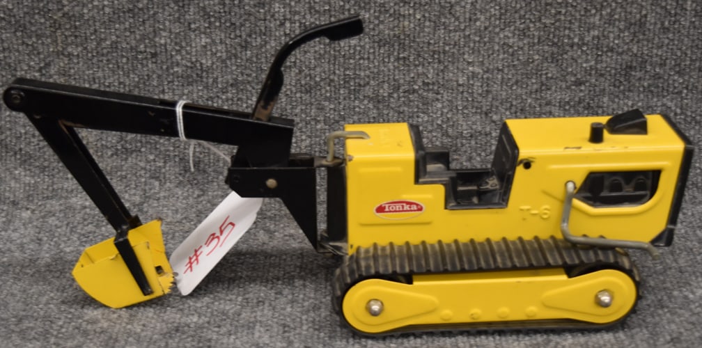 TONKA T-6 BACKHOE: TONKA T-6 BACKHOE 18"W X 5"W X 8"H