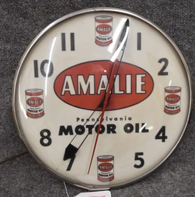 AMALIE MOTOR OIL LIGHT-UP CLOCK