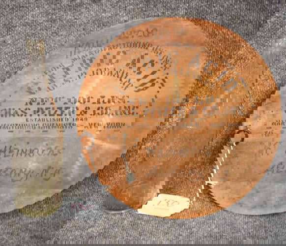 WOODEN PFIZER/HEINRICHS DRUM COVER & HEINRICHS SODA BOTTLE: WOODEN PFIZER/HEINRICHS CITRIC ACID DRUM COVER AND A HEINRICHS SODA BOTTLE FROM ALBANY NY - - 14" DIAMETER