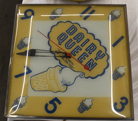 DAIRY QUEEN  CLOCK (1 of 3)
