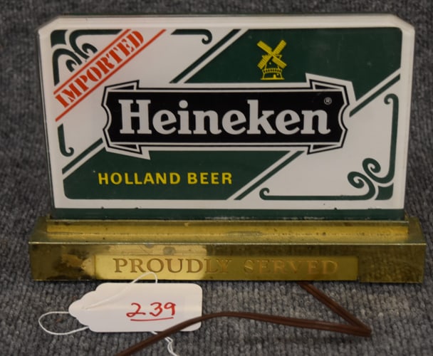 HEINEKEN LIGHT UP SIGN (1 of 2)