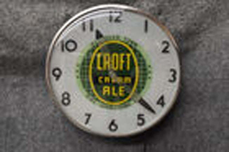 CROFT CREAM ALE LIGHT UP CLOCK (1 of 2)