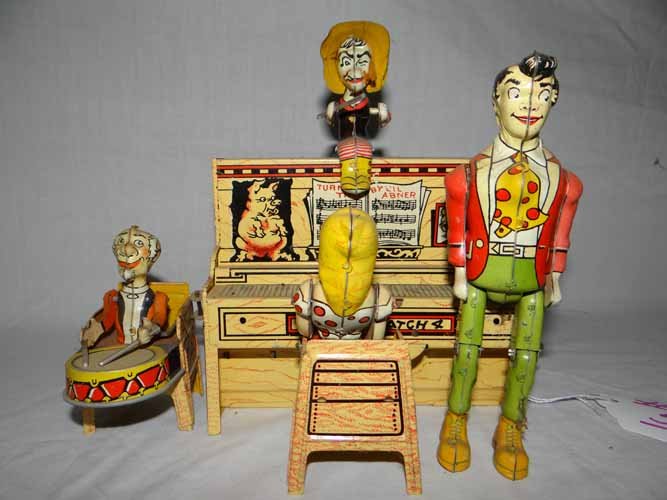 Lil Abner The Dog Patch Tin Band: Lil Abner The Dog Patch 4 Tin Band Dated 1945 by Unique rt - 11"L x 6"W x 8 1/2"H