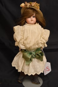 SHOULDERHEAD DOLL