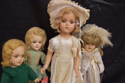(4) DOLLS