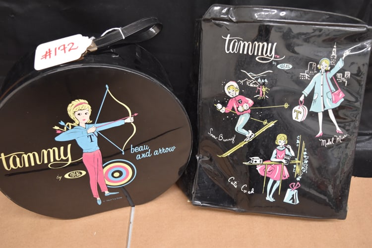 TAMMY DOLLS, CASES & SOME CLOTHING (1 of 3)
