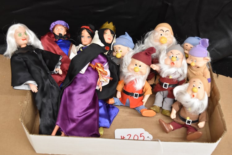 11 WALT DISNEY SNOW WHITE & THE 7 DWARFS: COMPLETE SET OF (11) WALT DISNEY TO INC: SNOW WHITE, PRINCE, WITCH, QUEEN AND (7) DWARFS BY BIKIN