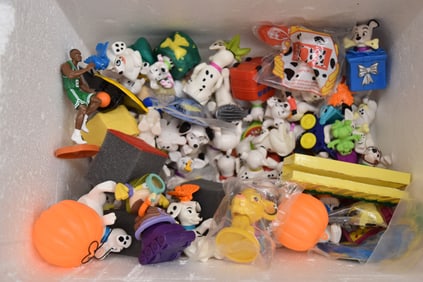 GROUP OF W.D. DALMATIANS & OTHER NON DISNEY ITEMS
