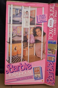 BARBIE TOWNHOUSE