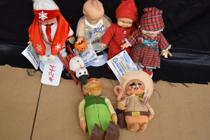 MISC. GROUPING OF DOLLS