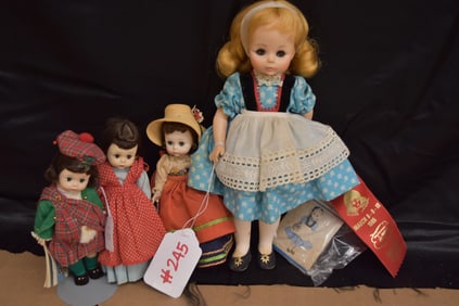 (4) DOLLS