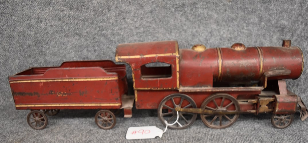 HILL CLIMBER LOCO & TENDER: HILL CLIMBER TIN LOCOMOTIVE & TENDER IN ORIGINAL PAINT MEASURES 30" L (LOCOMOTIVE & TENDER) X 8"H X 4 1/2" W