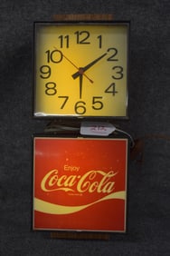 PLASTIC 1970'S COCA COLA ADVERTISING CLOCK