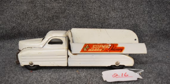 BUDDY L SUPERMARKET TOY DELIVERY TRUCK