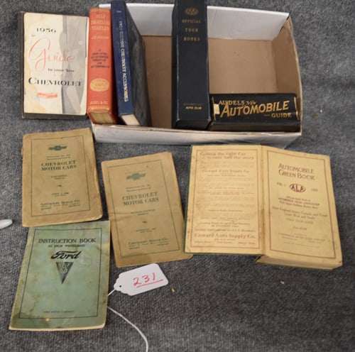 AUTOMOBILE BOOKS: GROUPING OF AUTOMOBILE BOOKS TO INC: AUDELS COPYRIGHT 1949 AUTOMOBILE GUIDE, 1925 VOLUME 1 AUTOMOBILE GREEN BOOK, 1910 SELF-PROPELLED VEHICLES, OFFICIAL TOUR BOOKS