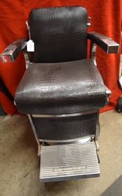 BELMONT BARBER CHAIR