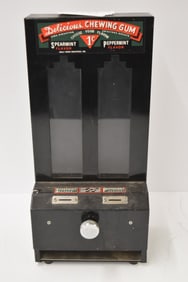 GUM DISPENSER