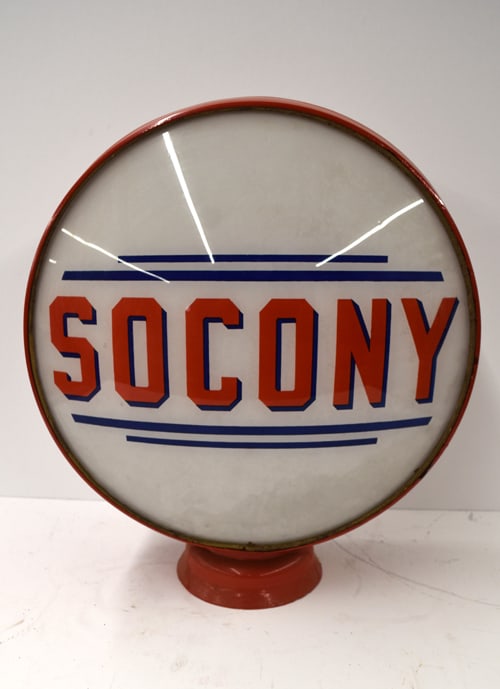 SOCONY GAS GLOBE: SOCONY GAS GLOBE, ONLY ONE LENS, METAL BODY.