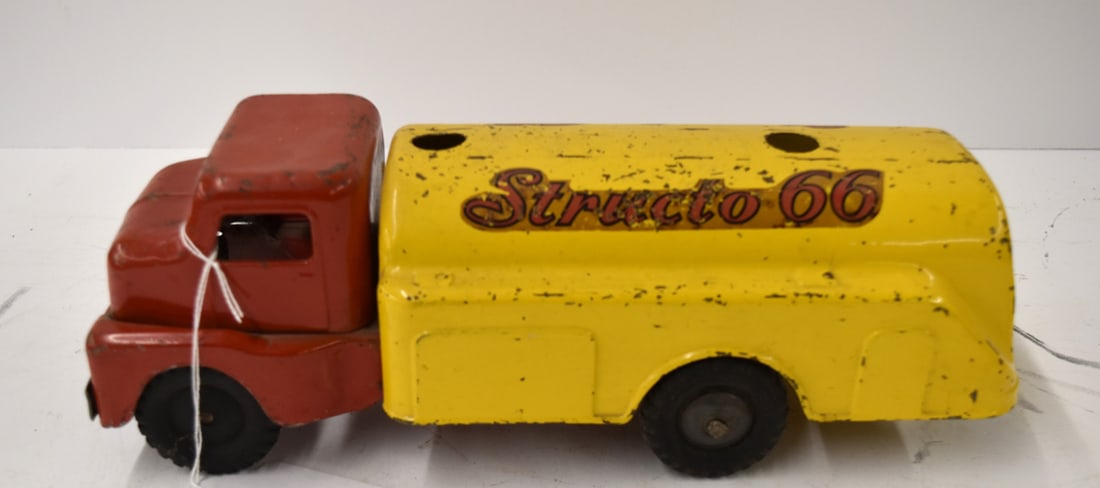 STRUCTO TANKER: STRUCTO GAS TANKER - MISSING GAS CAPS, DECALS SAY STRUCTO 66