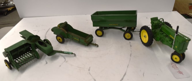 JOHN DEERE FARM TOYS
