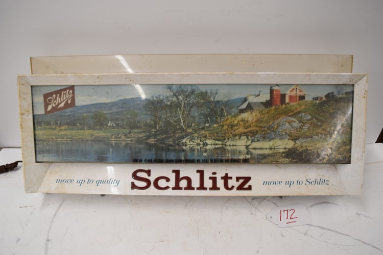 SCHLITZ LIGHT UP SIGN (1 of 1)