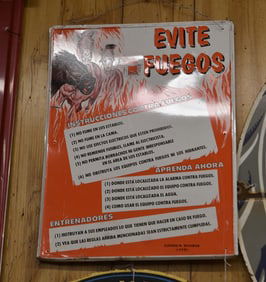 "EVITE FEGOS" FIRE FIGHTING SIGN