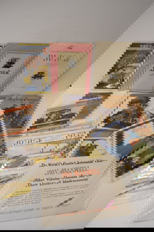GROUP OF 1904-1934 AUTOMOBILE PAMPHLETS: GROUPING OF 1904-1934 AUTOMOBILE PAMPHLETS TO INC: BUICK STRAIGHT 8, 1915 MAXWELL, WILLY'S OVERLAND, 1924 CHEVROLET INSTRUCTIONS, CAR VALENTINE, ETC.