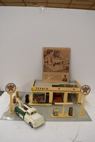 TEXACO MODEL GAS STATION