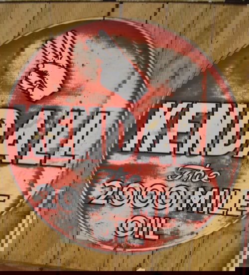 KENDALL THE 2000 MILE OIL SIGN (1 of 1)