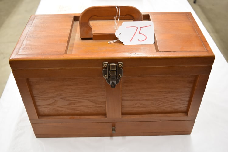WOODEN GUN CLEANING CARRYING CASE (1 of 2)