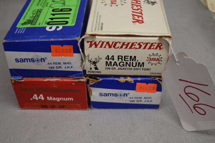 GROUPING OF .44 CALIBER AMMO: COLLECTION OF .44 REMINGTON MAGNUM AMMO 2 FULL BOXES AND 2 PARTIAL BOXES APPROX. 175 ROUNDS BY WINCHESTER, SAMSON & BLACK HILLS