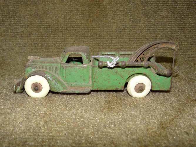 Hubley Wrecker: Late 30's Hubley Wrecker