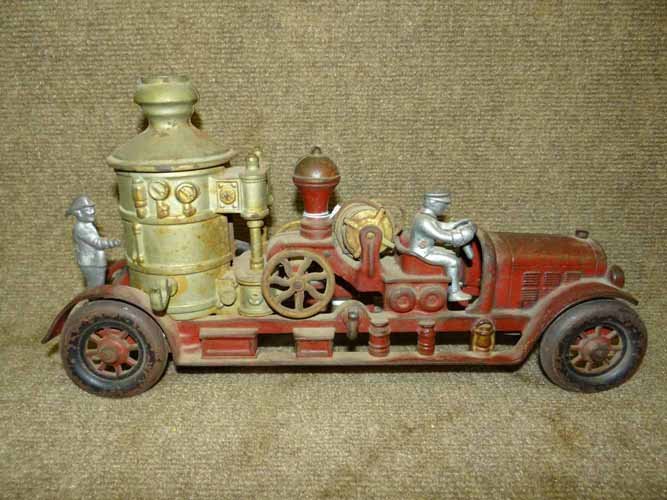 1920's Kenton Fire Pumper (1 of 4)