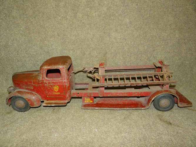 Turner Dodge Ladder Truck: 1941 Turner Dodge Ladder Truck
