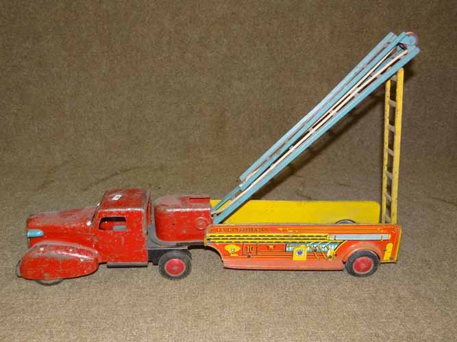 Wyandotte Fire Truck: Wyandotte Red 2 Pc. Fire Ladder Truck