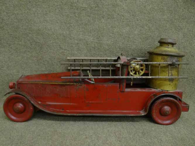 Turner Packard Fire Pumper (1 of 4)